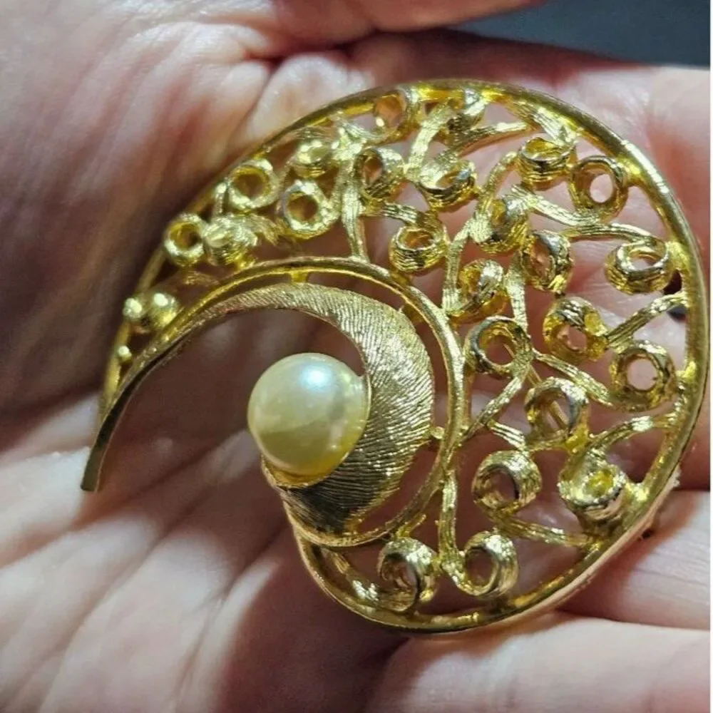 Unbranded pretty gold